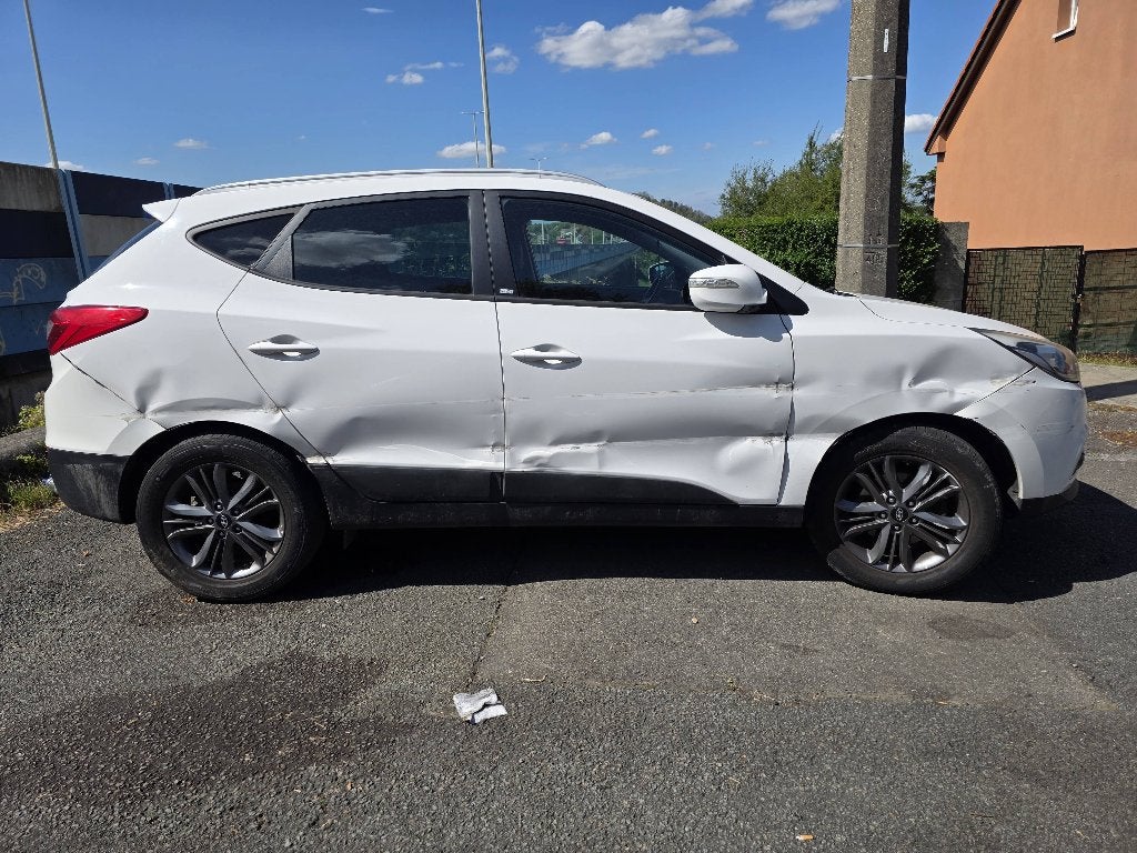 Hyundai ix35 accidenté, Euro 5, Boîte manuelle, Noir, 5 portes