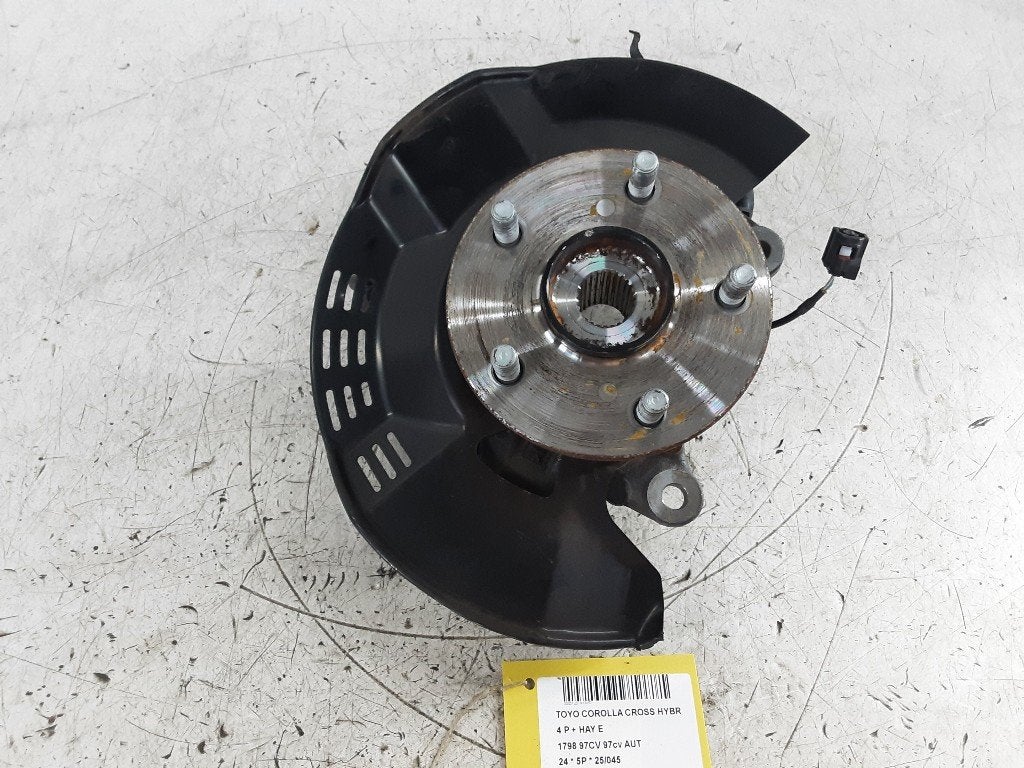 MOYEU DE ROUE AVANT DROIT Toyota Corolla Cross (FC63R), Kundenbetreuung@toyota.de, Toyota, Utilisé, Toyota-Allee 2
50858  Köln, DE