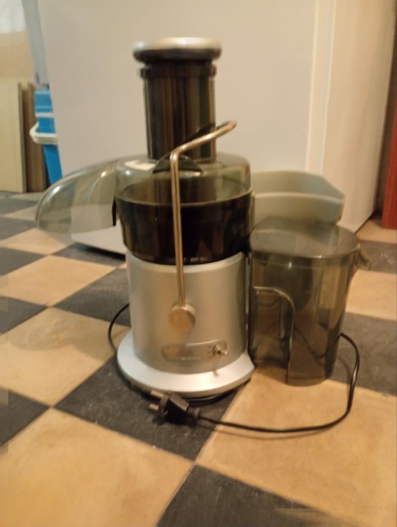 Solis Juice Fountain Compact Sapcentrifuge nieuw €199, Elektronische apparatuur, Ophalen, Zo goed als nieuw, Elektrisch, Sapcentrifuge