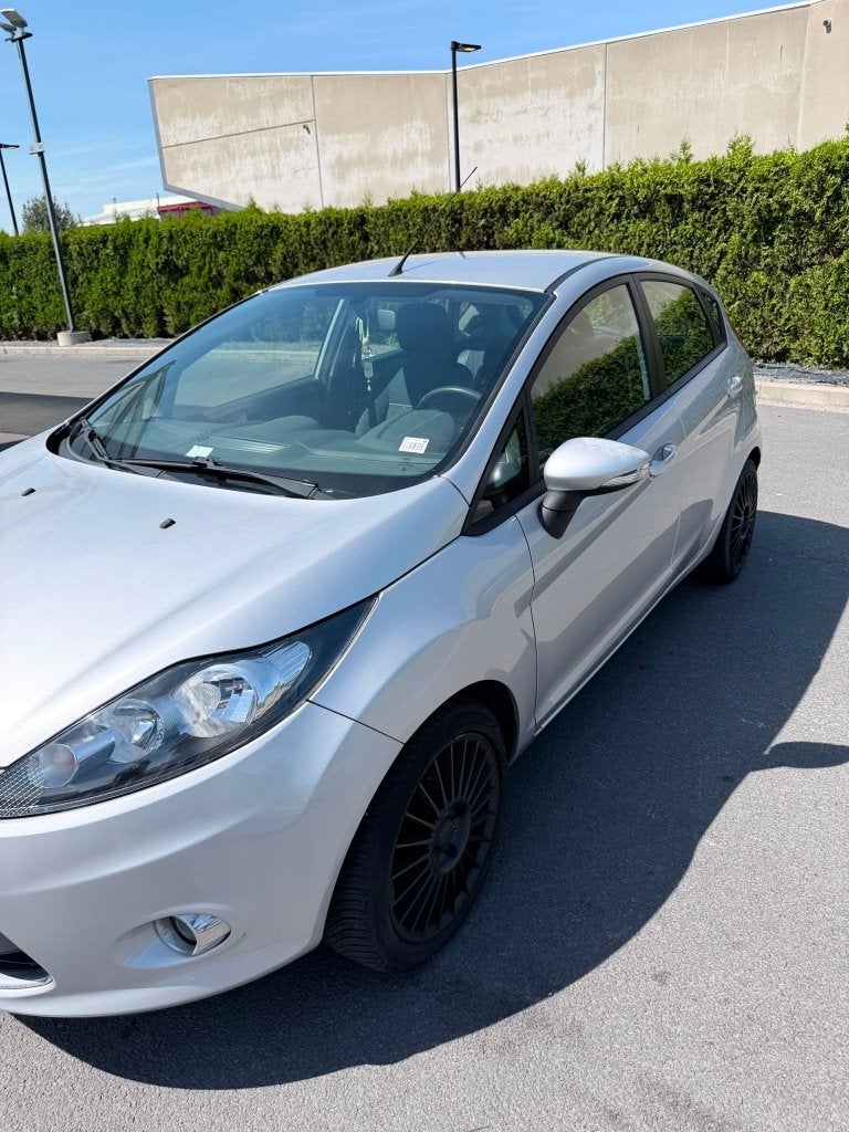Ford Fiesta 1.2 benzine – 2012  , 3800euro, Auto's, Ford, Euro 5, Handgeschakeld, 5 deurs, Particulier