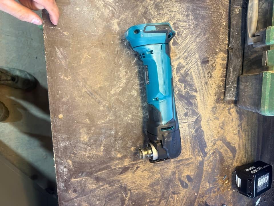 Makita DTM51 Multitool LXT, Enlèvement, Neuf