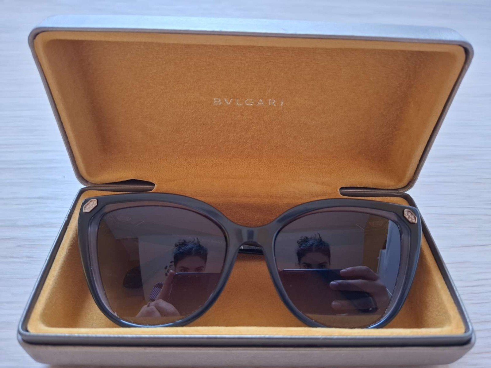 Bvlgari BV8212B Cat-Eye zonnebril, Bijoux, Sacs & Beauté, Autres marques, Comme neuf, Enlèvement, Lunettes de soleil