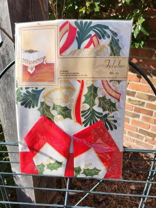 Belle nappe de Noël vintage (Felular) + 6 serviettes, Divers, Enlèvement