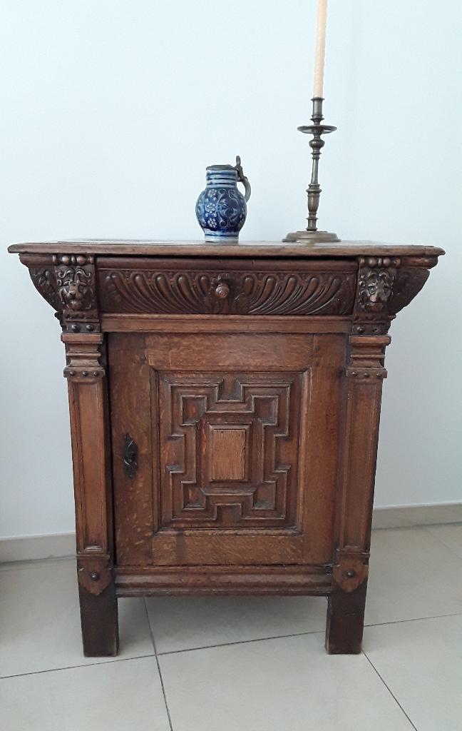 Armoire en chêne d'Anvers du XVIIe siècle, Antiquités & Art, Antiquités | Meubles | Armoires, Enlèvement