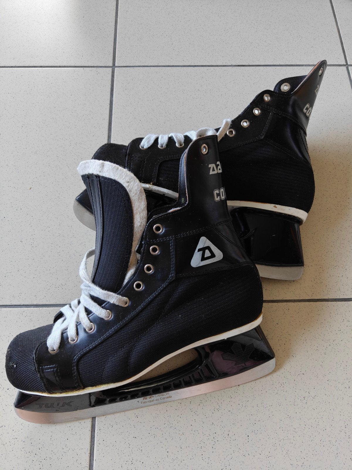 Patins de hockey Daoust Cougar vintage - excellent état, Autres marques, Enlèvement ou Envoi, Patins de hockey sur glace, Comme neuf