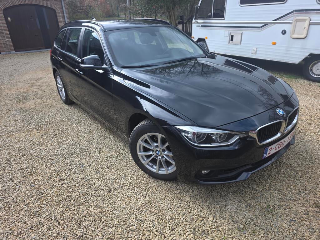 Bmw 318d break 12/2018 110kw/150cv, Boîte manuelle, Noir, 5 portes, Particulier