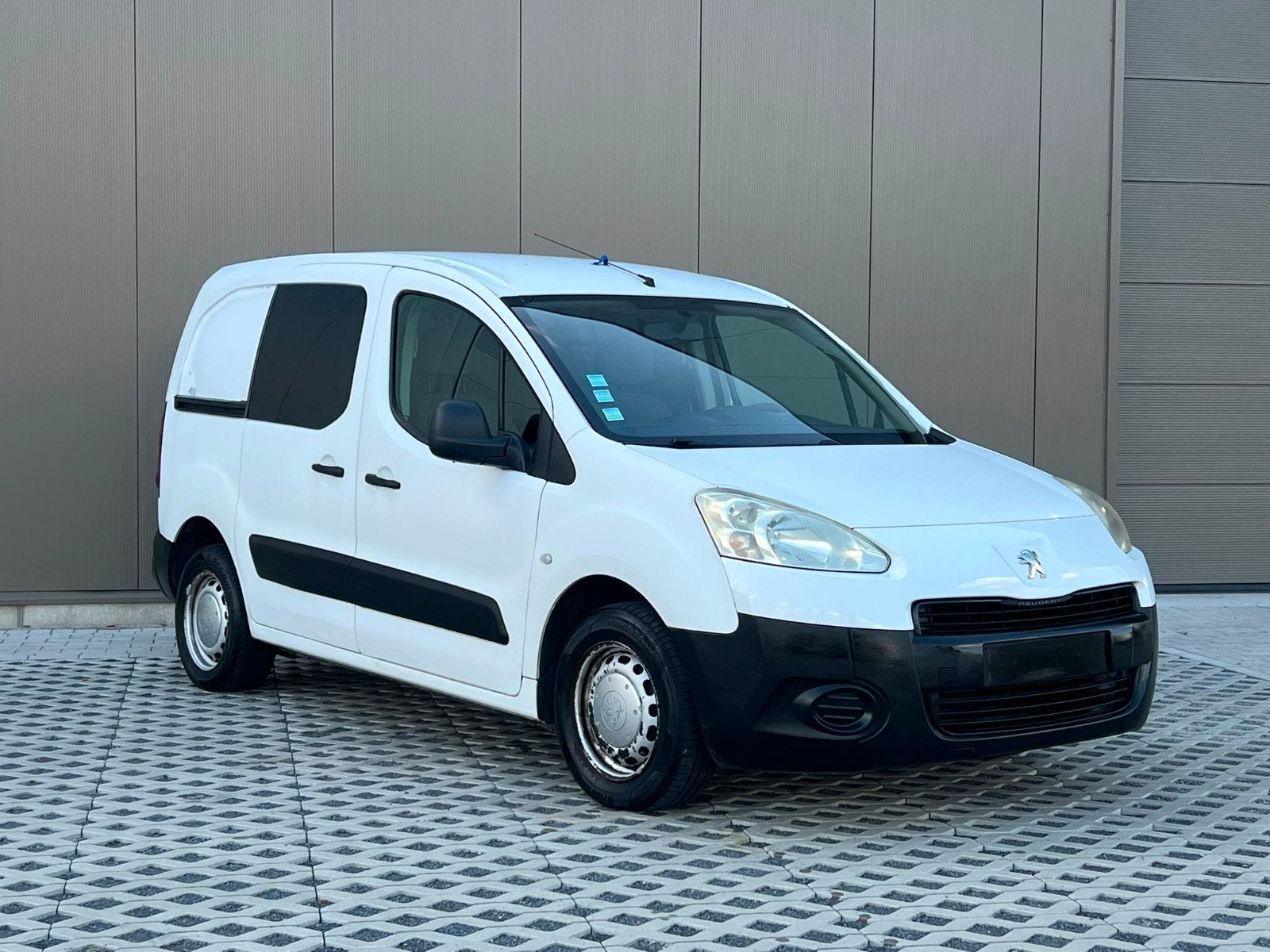 Peugeot Partner 2012 | 1.6 Diesel 90PK | 232.000 KM | EXPORT, Euro 5, Wit, 5 deurs, Particulier