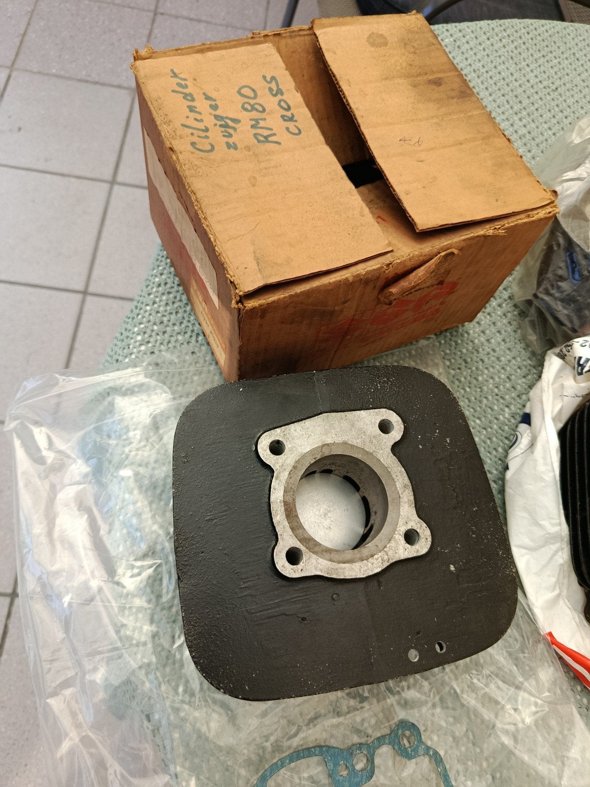 suzuki rm80 cross cil.met piston, Fietsen en Brommers, Ophalen of Verzenden