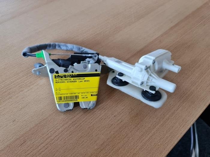 Mécanique de verrouillage hayon d'un Mercedes Diversen, -, 3 mois de garantie, Utilisé, -