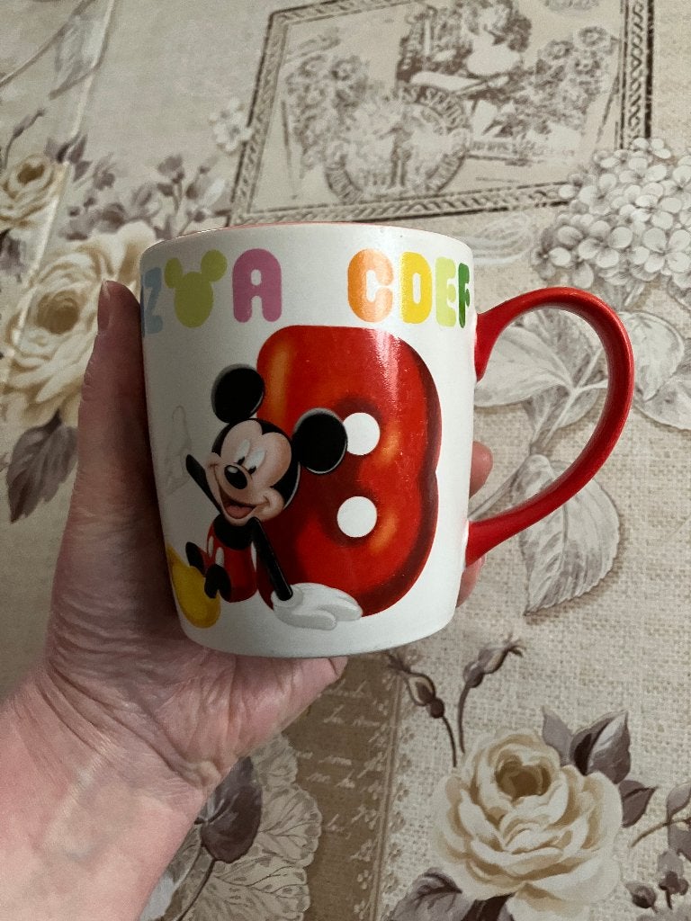 Disneyland mok - Mickey Mouse - Letter B, Verzamelen, Disney, Ophalen of Verzenden, Mickey Mouse, Servies