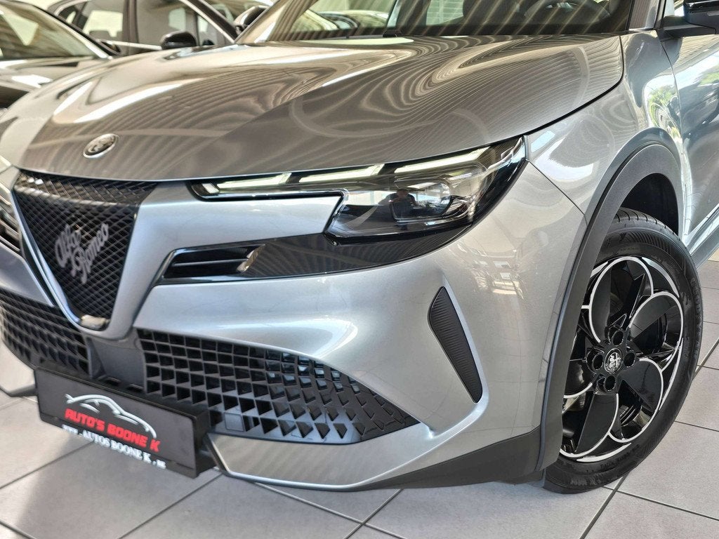 Alfa Romeo e-Junior 54 kWh Elettrica Speciale Speciale, Autos, Alfa Romeo, Noir, 5 portes, 5 places, Automatique