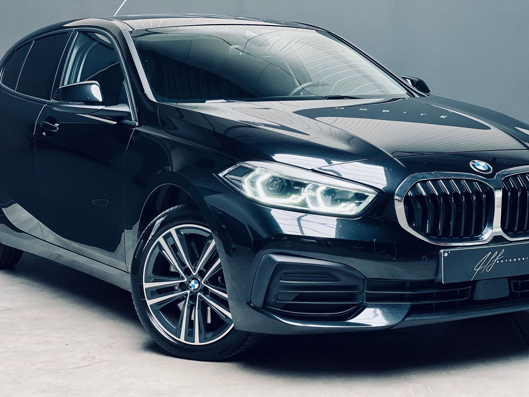 BMW 1 Serie 120 d Xdrive *AUTOMATIQUE*CARPLAY*LED*SIÈGES SP, Autos, Achat, 139 g/km, Euro 6, Entreprise