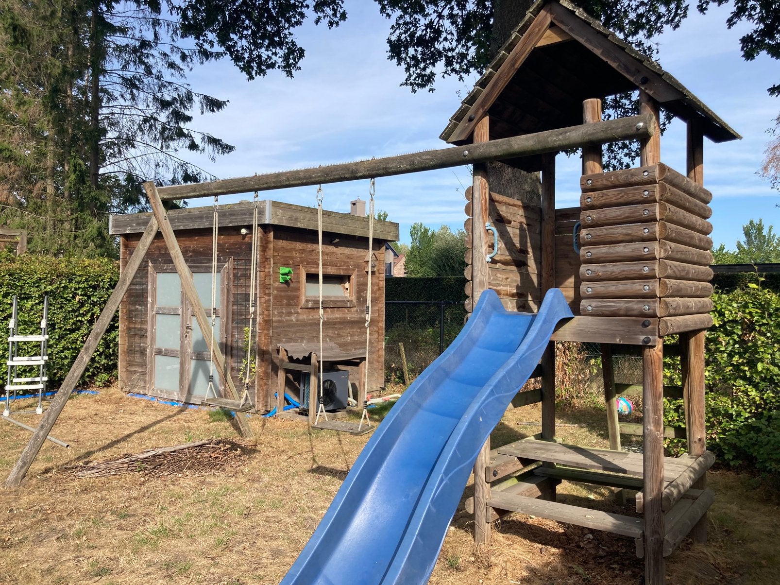 Gratis: speeltoestel (4,5x5m), Ophalen, Gebruikt, Glijbaan