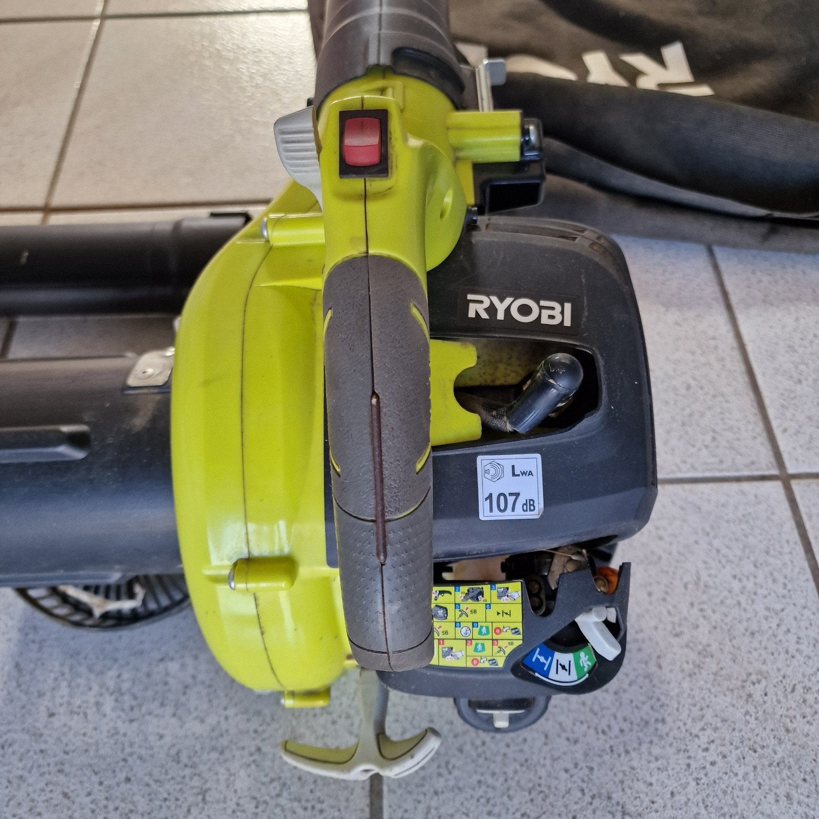 A vendre souffleur aspirateur., Avec sac de ramassage, Porté à la main, Enlèvement, Utilisé