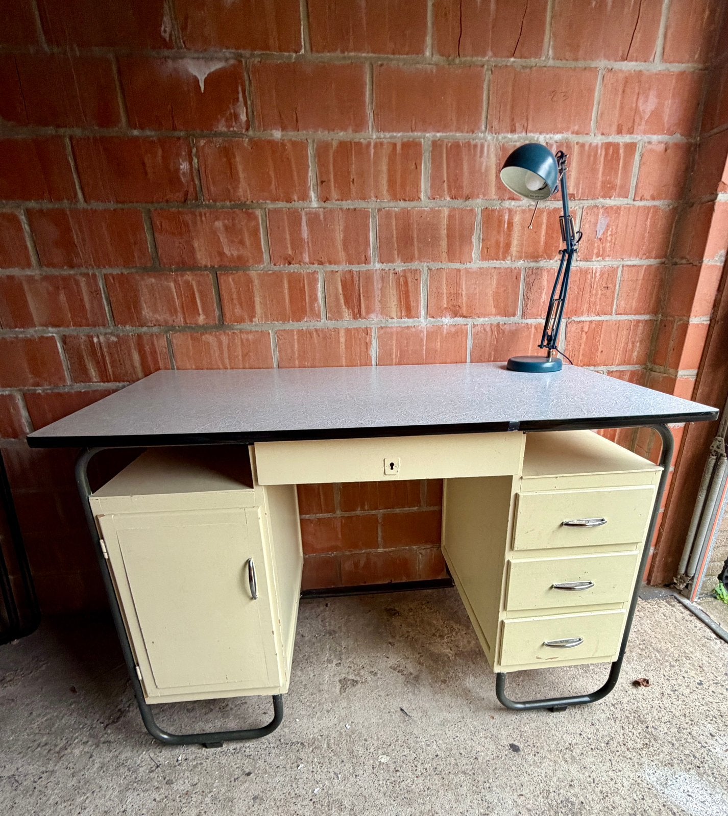 1960’s iconisch Obumex Bureau, Modern, Ophalen, Zo goed als nieuw