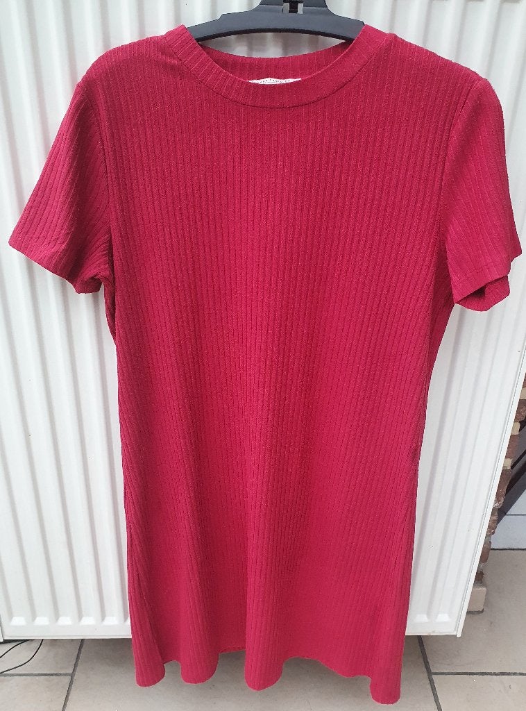 Korte rode jurk van Zara maat M, Kleding | Dames, Jurken, Maat 38/40 (M), Ophalen of Verzenden, Zara Basic, Gedragen