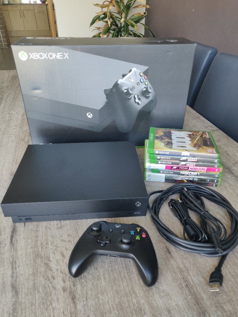Xbox One X 1TB, Games en Spelcomputers, Ophalen, Met games, Zo goed als nieuw, 1 TB