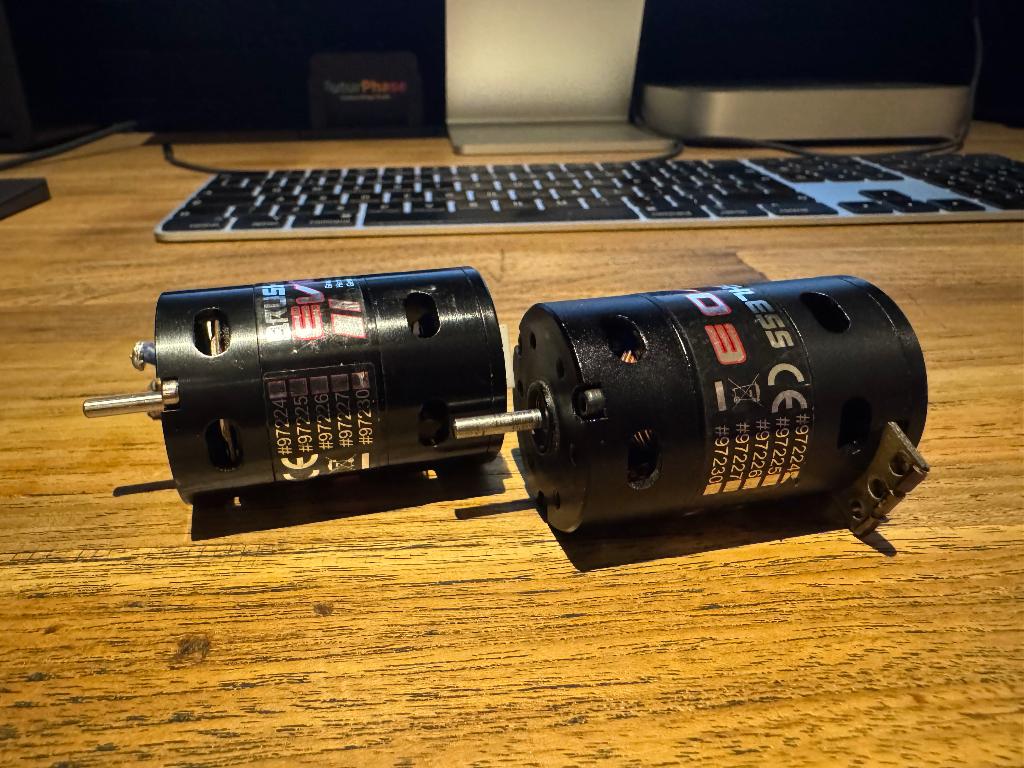 Voiture RC 1/10 à moteur sans balais GM EVO3, Enlèvement ou Envoi, Utilisé, Électro, Pièce