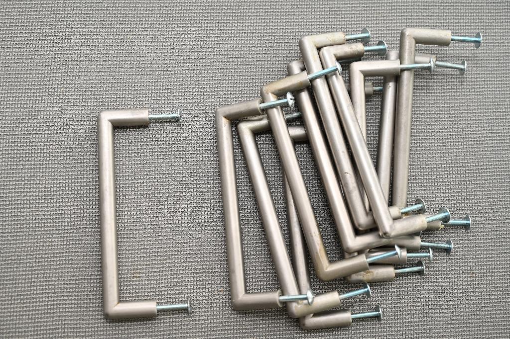 Handvaten kast. lades - 12 stuks, Doe-het-zelf en Bouw, Ophalen, Gebruikt, Chroom, Klink of Kruk
