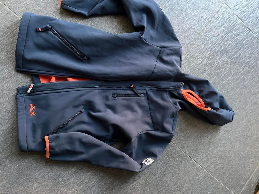 Jasje jack wolfskin maat 152, Ophalen, Jas