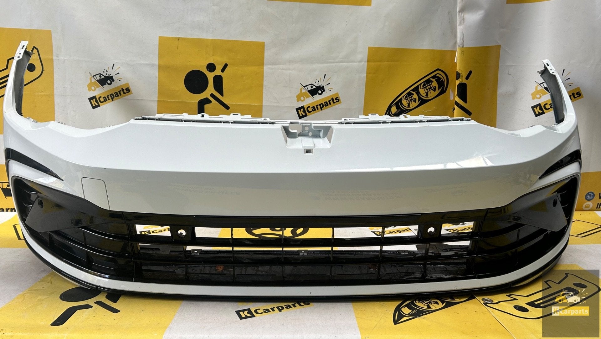 Voorbumper VW GOLF 8 R-LINE PDC Compleet Bumper 5H0807221G, Info@fabrikant.eu, Bumper, Fabrikant BV, Gebruikt