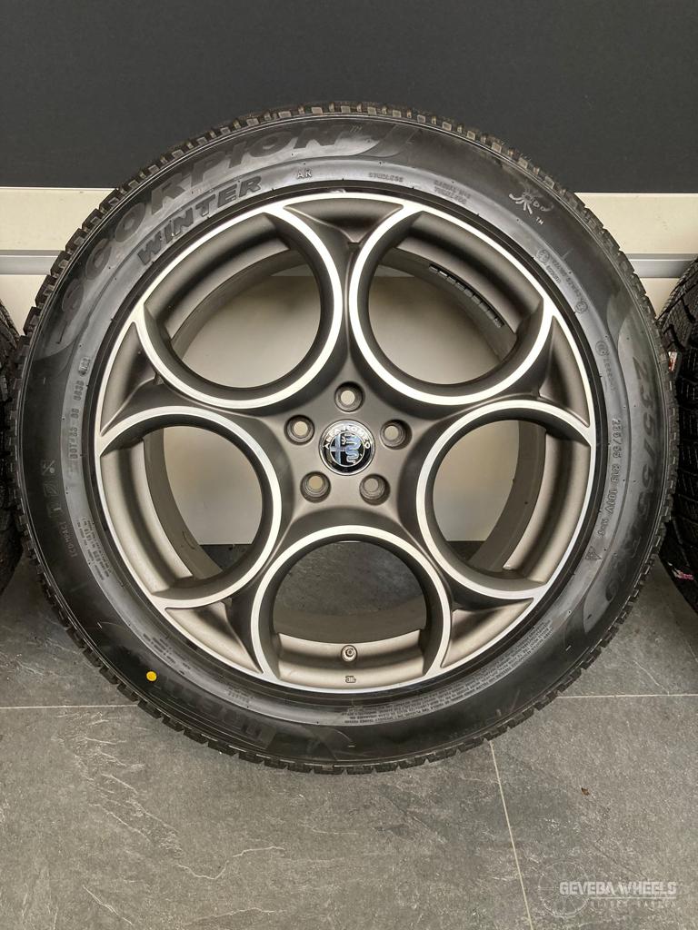 19” originele Alfa Romeo Stelvio velgen + winterbanden 5x110, Auto-onderdelen, 19 inch, Gebruikt, -, -