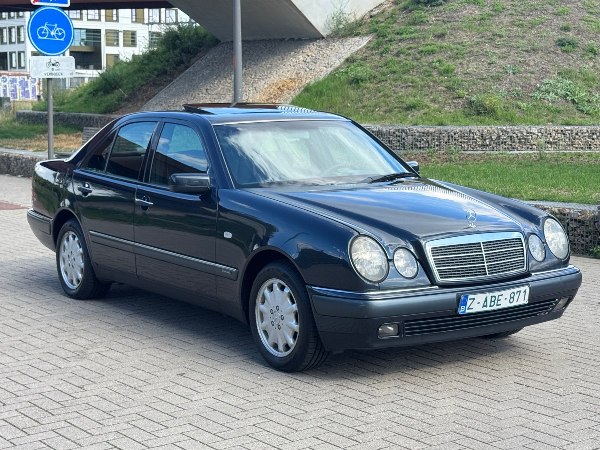 Mercedes E280 | Benzine | Automaat, Autos, Capteur de lumière, Achat, Entreprise, Autre carrosserie