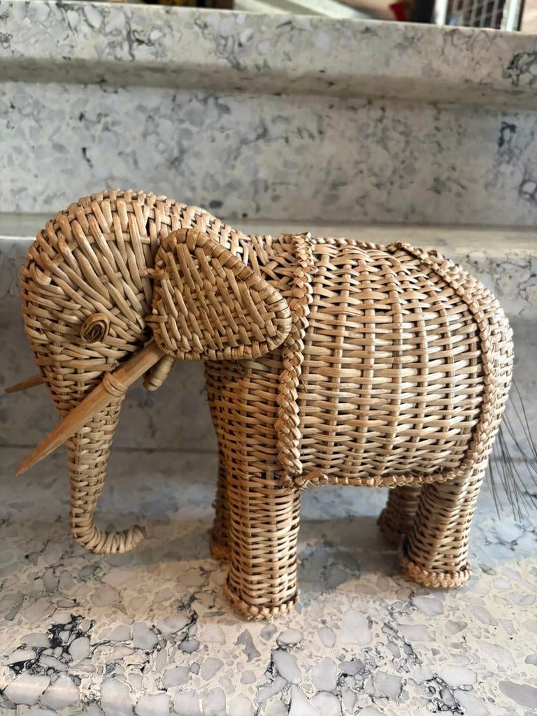 Vintage handgeweven rotan olifant, Antiquités & Art, Curiosités & Brocante, Enlèvement ou Envoi
