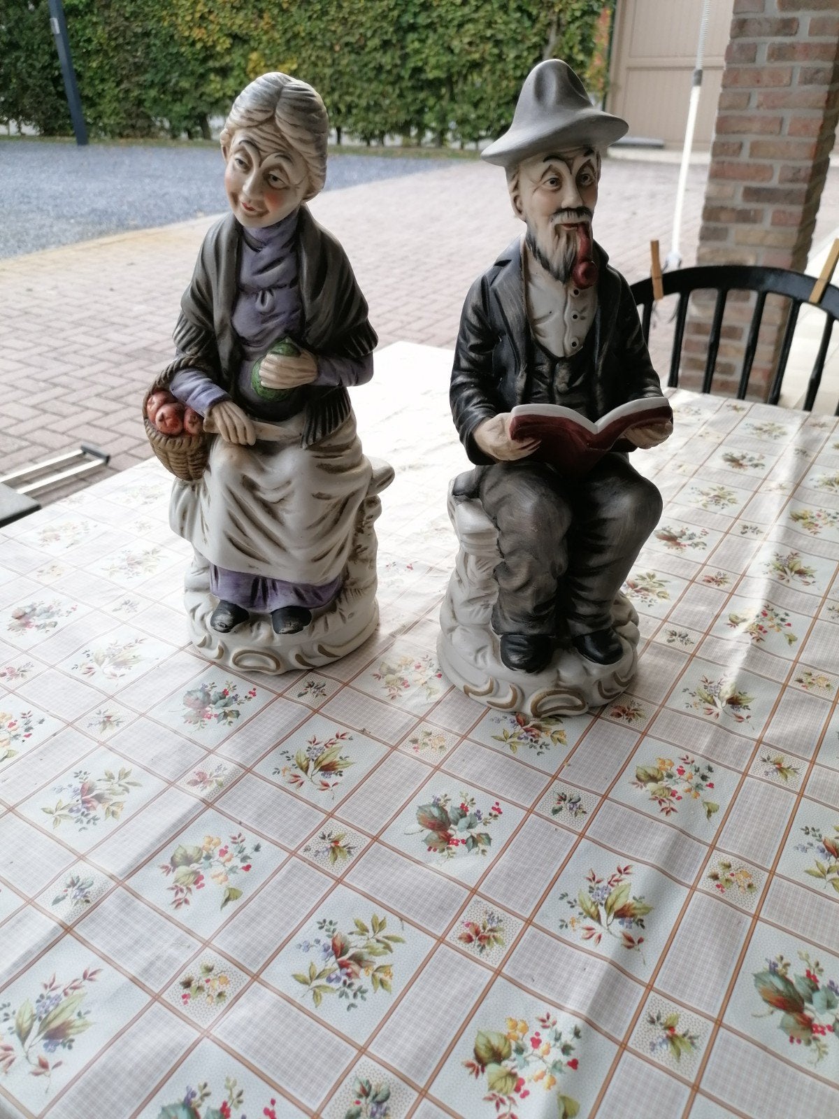 2 mooie beelden, Collections, Enlèvement