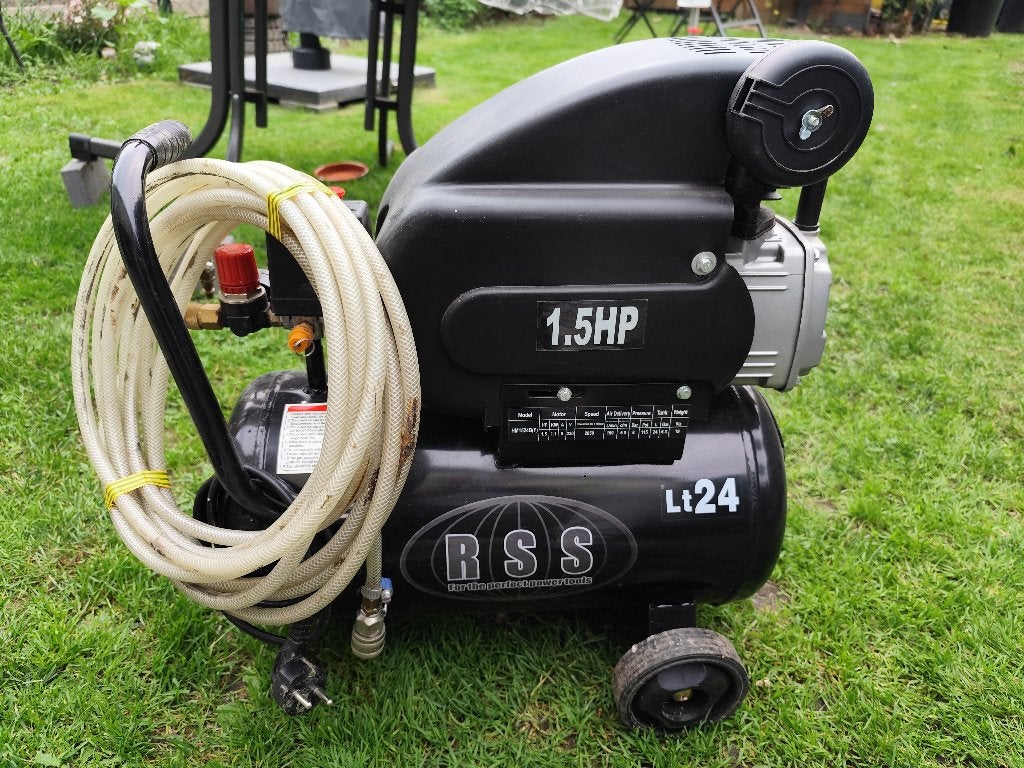 Compressor, Doe-het-zelf en Bouw, Ophalen, Zo goed als nieuw