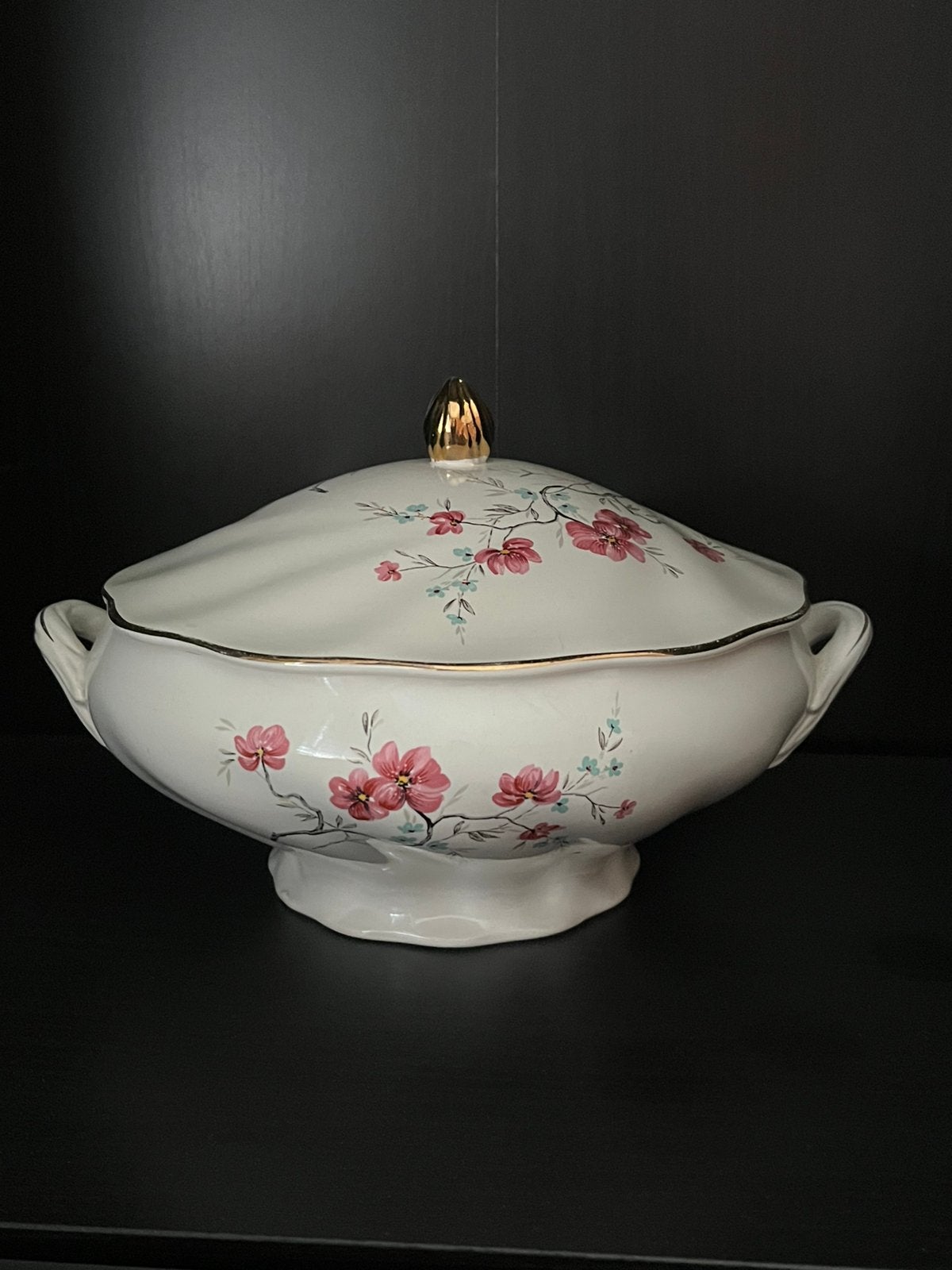 Terrine vintage avec motif floral et détails dorés, Enlèvement