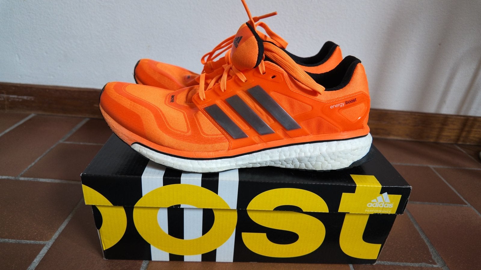 Adidas Energy Boost 2 M (F32247) – 44.5 Gloednieuw in Doos!, Kleding | Heren, Schoenen, Ophalen of Verzenden, Nieuw, Adidas