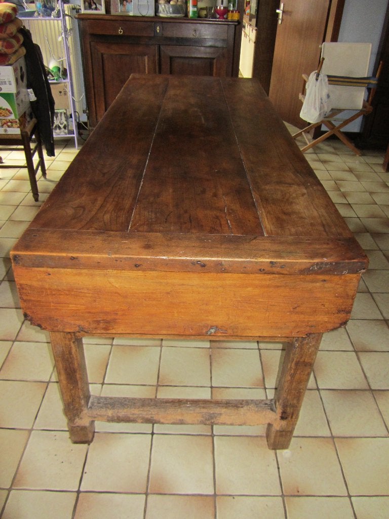 Table auvergnate en chêne massif avec 6 chaises, Antiquités & Art, Enlèvement