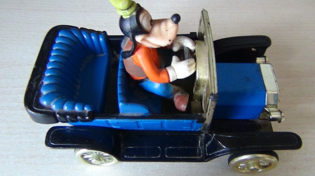 jeep de Dingo ( goofy ) de Walt Disney 1/43, Enlèvement ou Envoi, Dingo ou Pluto, Comme neuf, Autres types