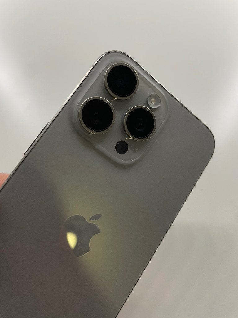 iPhone 15 Pro Max 256gb titanium, Gebruikt, IPhone 15 Pro Max, 87 %, Zonder simlock