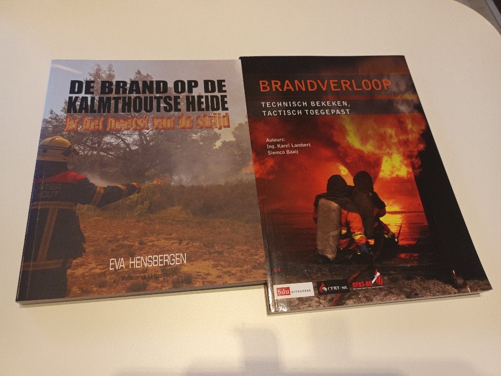 Setje boeken brandbestrijding, Ophalen of Verzenden, Zo goed als nieuw, Niet van toepassing