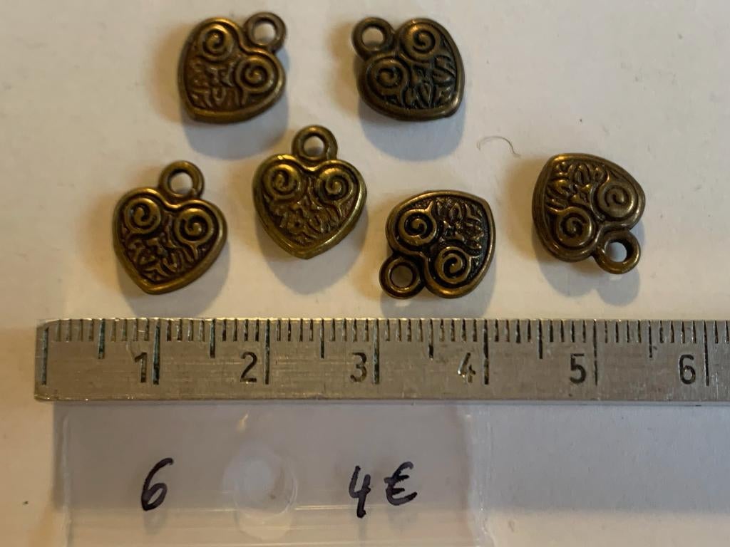 6 bedeltjes hart, Enlèvement ou Envoi, Neuf, Bracelet à breloques