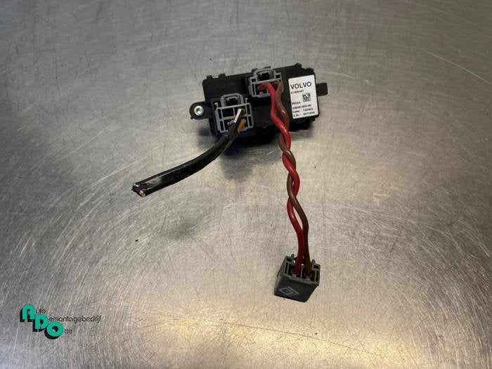 Résistance chauffage d'un Volvo V40 (V40 12-), Autos : Pièces & Accessoires, Climatisation & Chauffage, Volvo, Utilisé, 3 mois de garantie