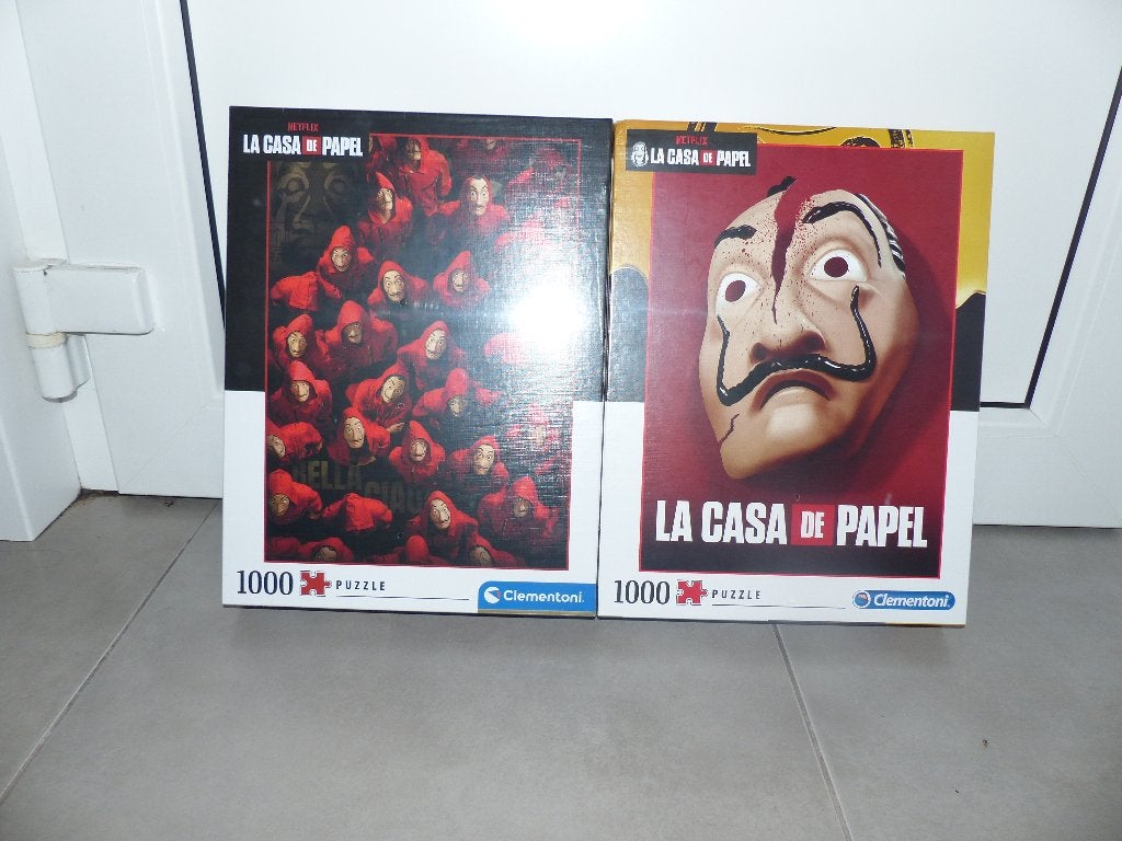 2 puzzles Casa de Papel - 1000 pièces - tous deux à 15€, Enlèvement ou Envoi, 500 à 1500 pièces, Comme neuf, Puzzle