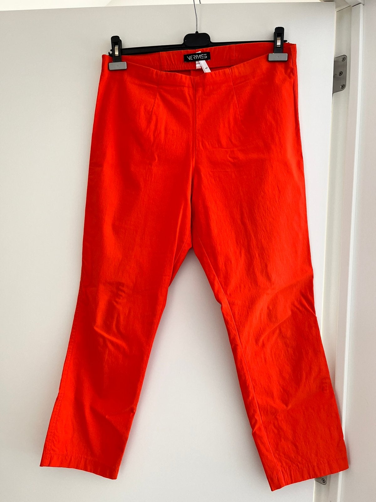 Rode zomerbroek van merk Verpass maat 44, Kleding | Dames, Ophalen, Maat 42/44 (L), Zo goed als nieuw, Driekwart