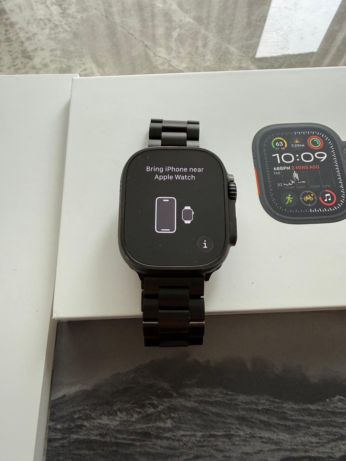 Apple Watch Ultra2 49 mm cellulaire comme neuve, Enlèvement ou Envoi