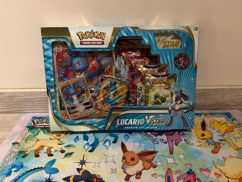 Pokémon TCG: Lucario VSTAR Premium Collectie Box, Ophalen, Nieuw, Booster, Foil