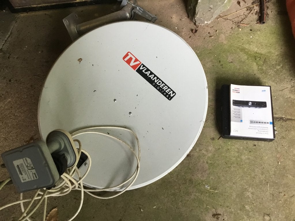 Satelliet schotel, TV, Hi-fi & Vidéo, Enlèvement, Comme neuf, Antenne (parabolique)