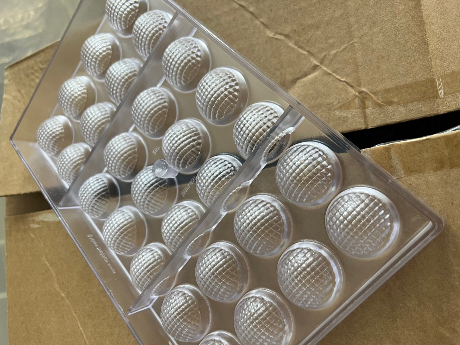 Nieuwe chocolade vormen, Ophalen, Nieuw