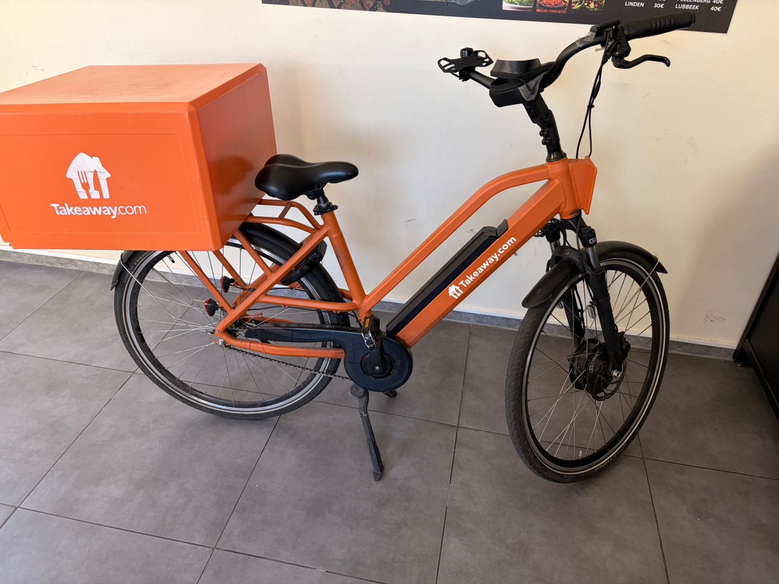 Elektrische bezorgfiets met koffer + batterij, Fietsen en Brommers, Ophalen, Gebruikt