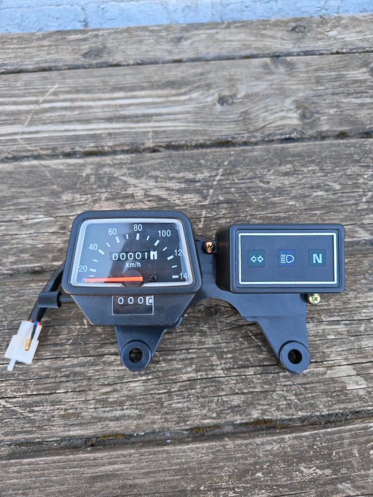 Yamaha tw 200/125 kilometer teller nieuw, Motoren, Ophalen
