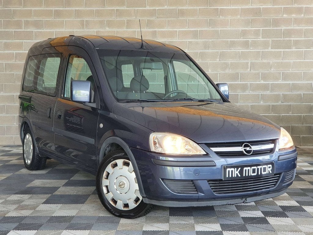 Opel Combo 1.4 ESSENCE 90CV - 1ER MAIN - FULL CARNET - C, Auto's, Voorwielaandrijving, Stof, Gebruikt, Overige modellen