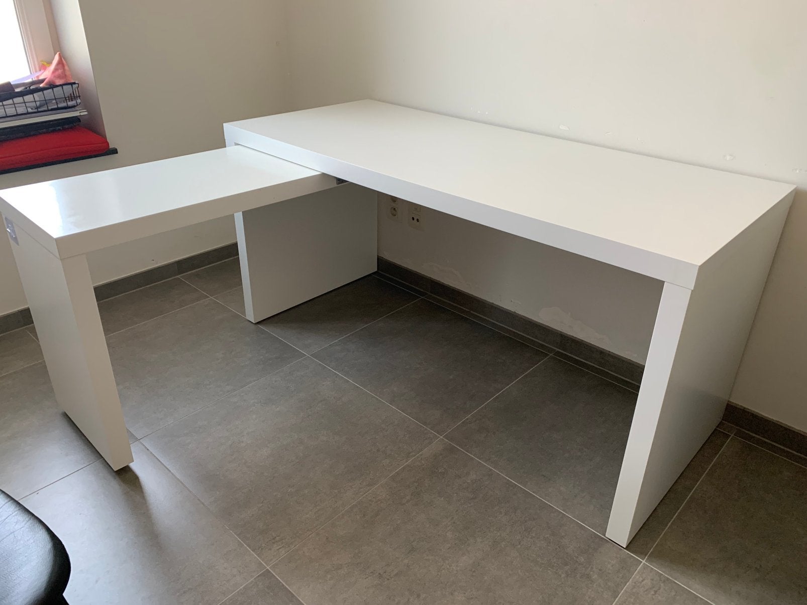 Bureau + bureaustoel, Ophalen, 65 cm, Hoekbureau, Zo goed als nieuw
