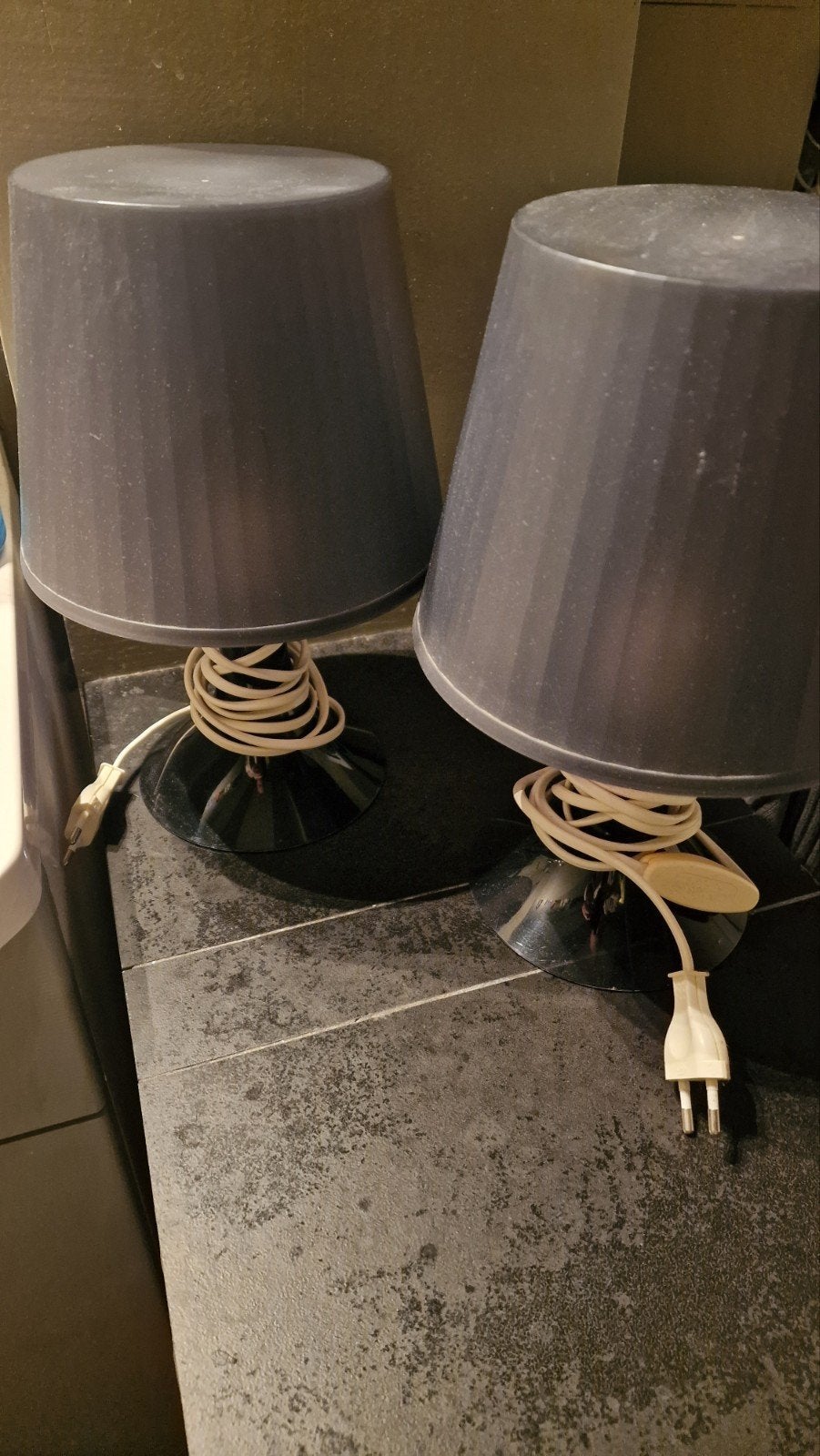 2 lampes de chevet avec ampoules éco., Enlèvement, Plastique