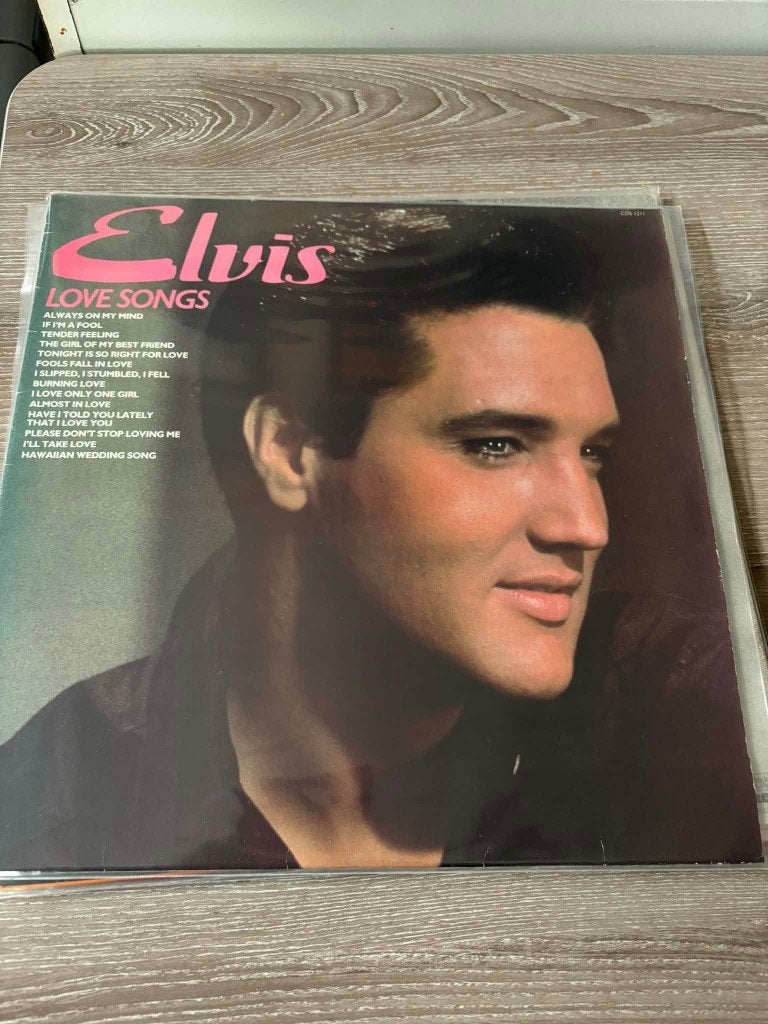 Elvis lp, love songs, Engelse persing, blue label. 5 euro., LP, Gebruikt, Ophalen of Verzenden, Beschermende buitenhoes